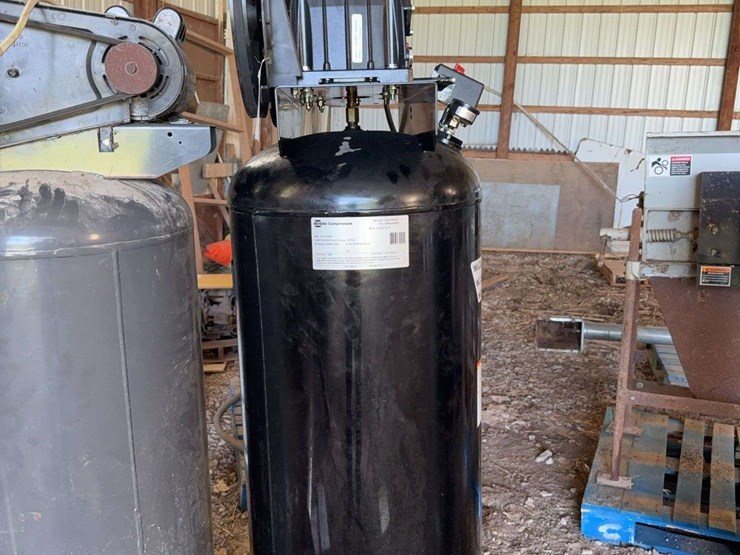 60-gallon-air-compressor,-compressor-bad-image-1