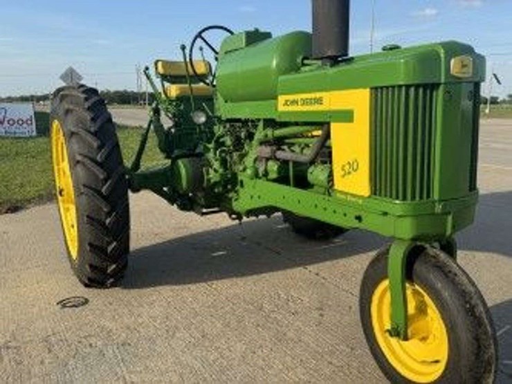 1958-john-deere-520-image-1