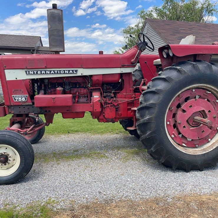 1968 INTERNATIONAL 756