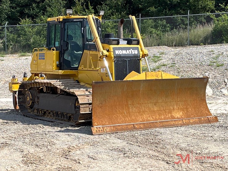 komatsu-d65px-18-image-1