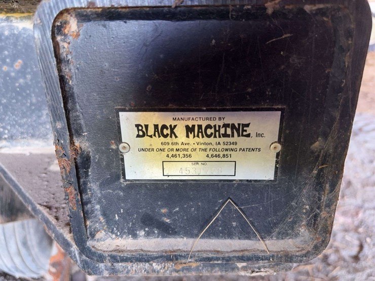 black-machine-12-13-image-4