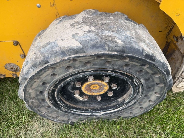 deere-318g-image-24