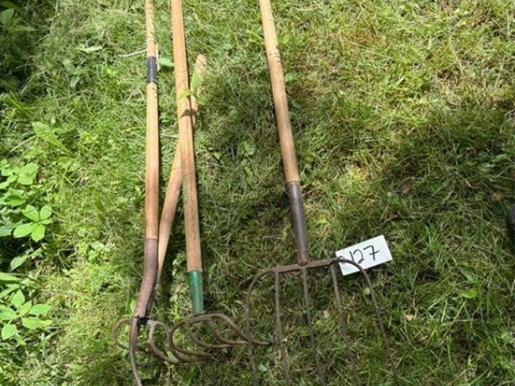 pitch-forks-image-1