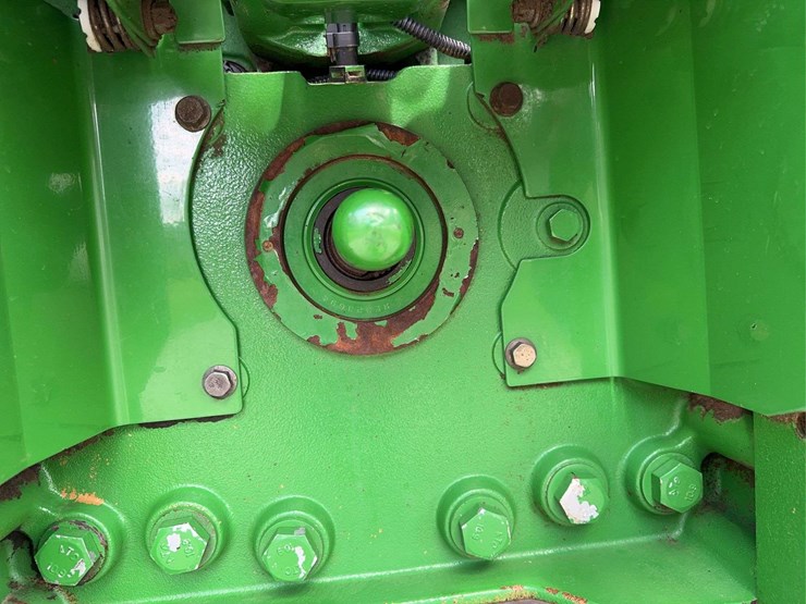 2012-john-deere-7260r-image-30