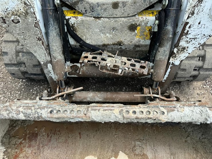 2022-bobcat-t550-image-11