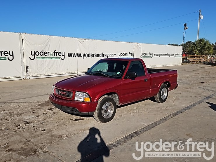 2001-gmc-sonoma-sls-image-1