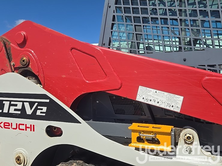 2022-takeuchi-tl12v2-image-26