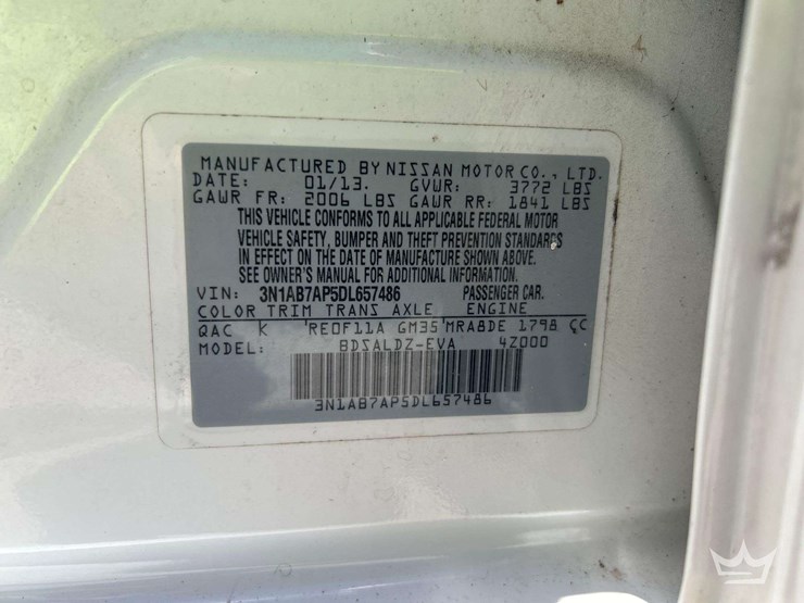 2013-nissan-sentra-sedan-image-5