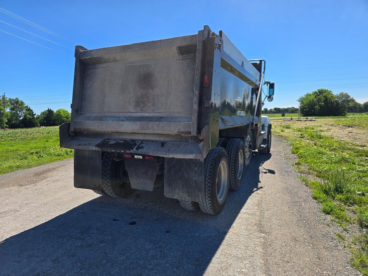 2018-western-star-4700-image-11