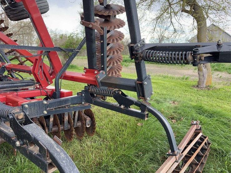 case-ih-330-image-46