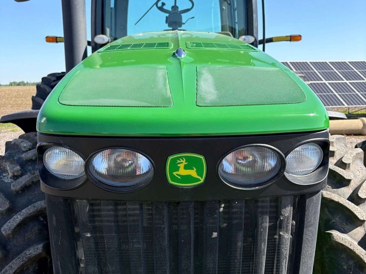 2010-john-deere-8320r-image-120