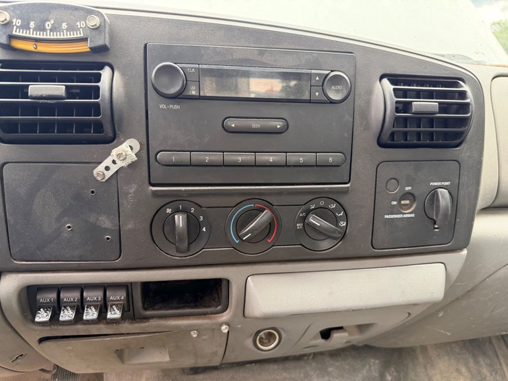 2007-ford-f450-image-45