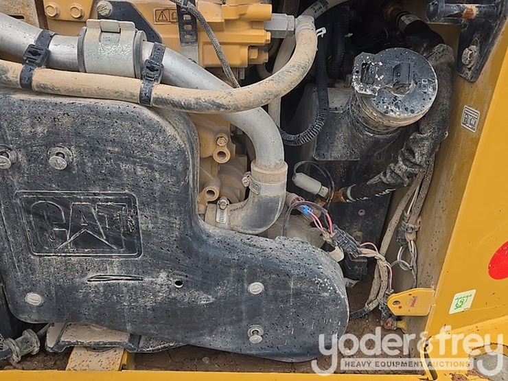 2023-caterpillar-259d3-image-35