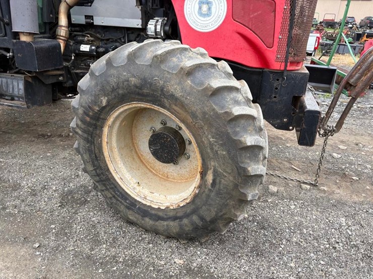 2008-massey-ferguson-5465-image-3