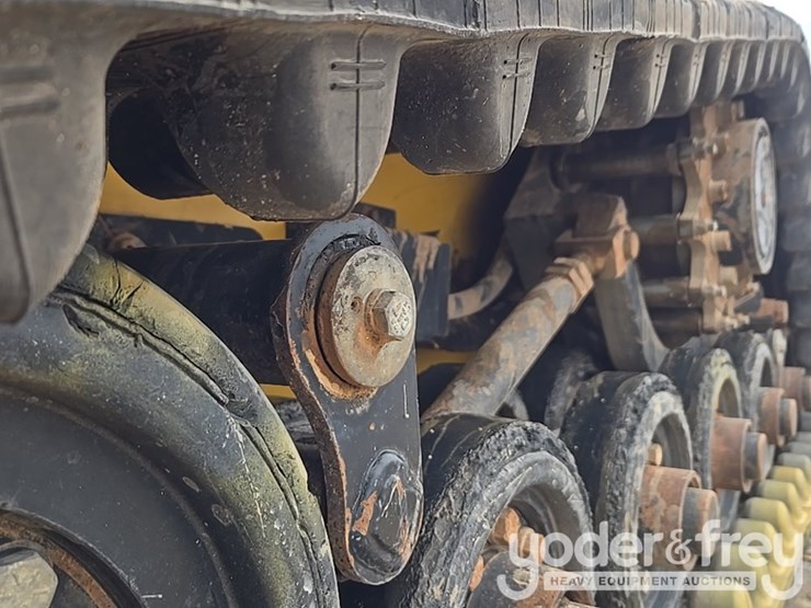 2011-caterpillar-257b3-image-11