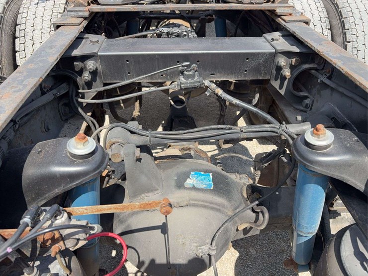 peterbilt-579-image-80