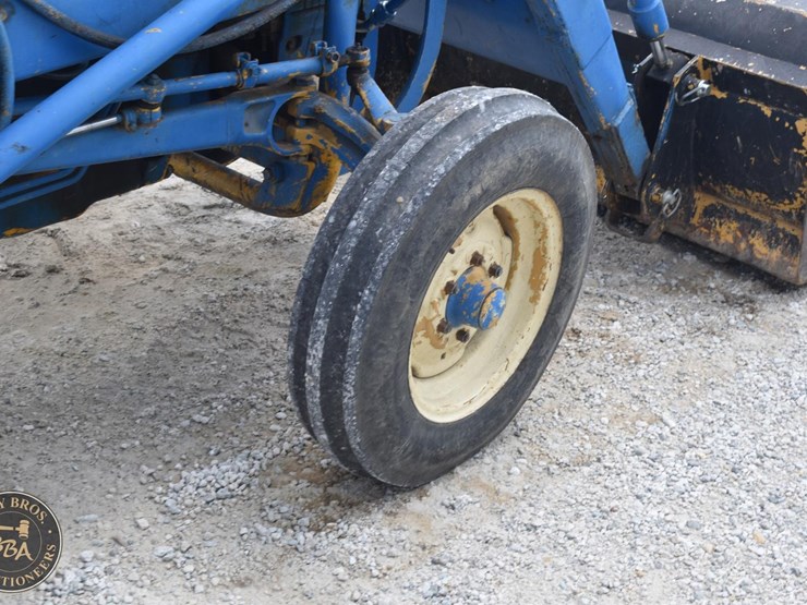 ford-4000-image-31