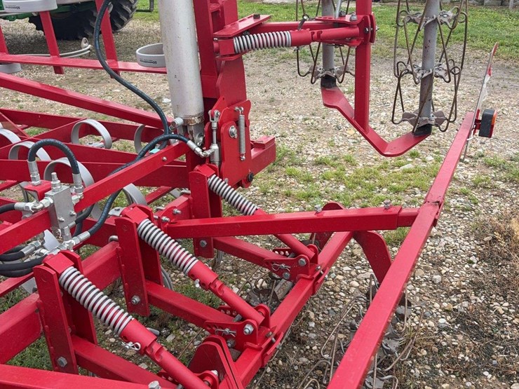 kongskilde-3pt-field-cultivator-image-21