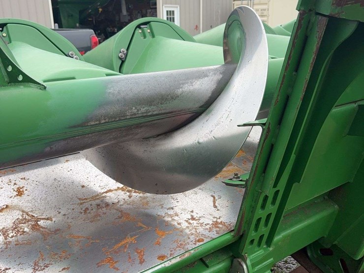 2011-john-deere-608-image-15