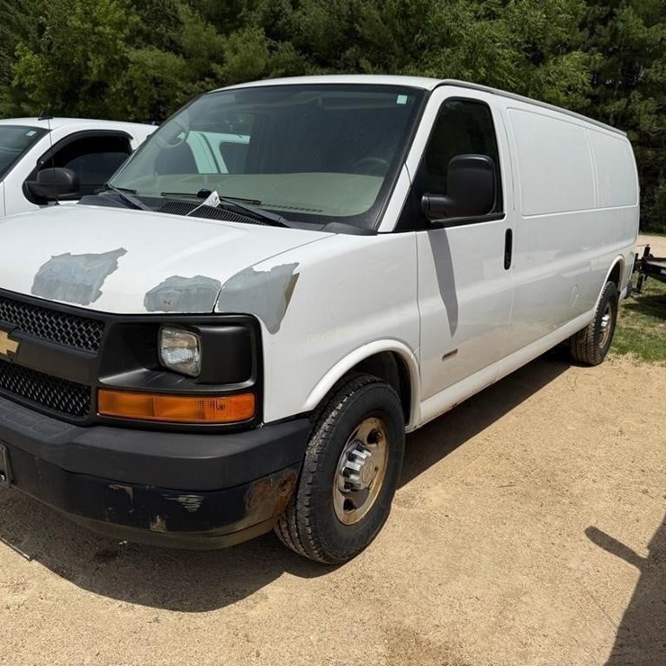2011 CARGO EXPRESS
