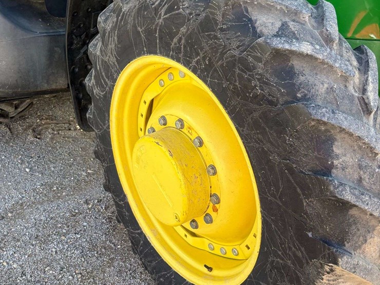 2012-john-deere-7230r-image-33