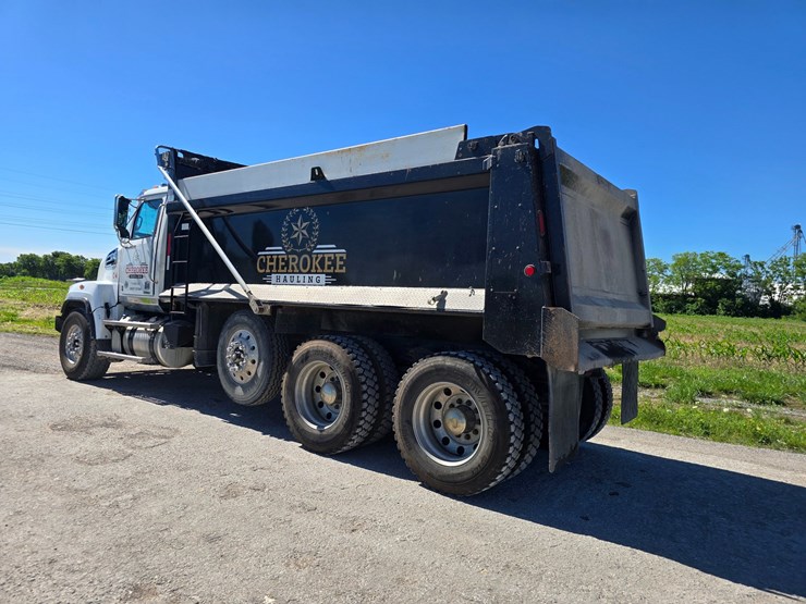2018-western-star-4700-image-6