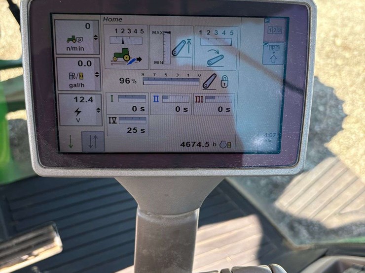 2010-john-deere-8320r-image-98