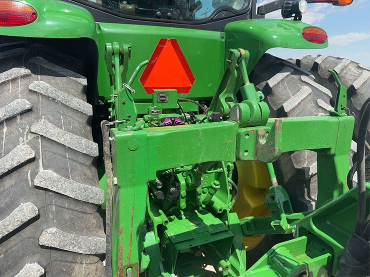 2013-john-deere-8285r-image-65