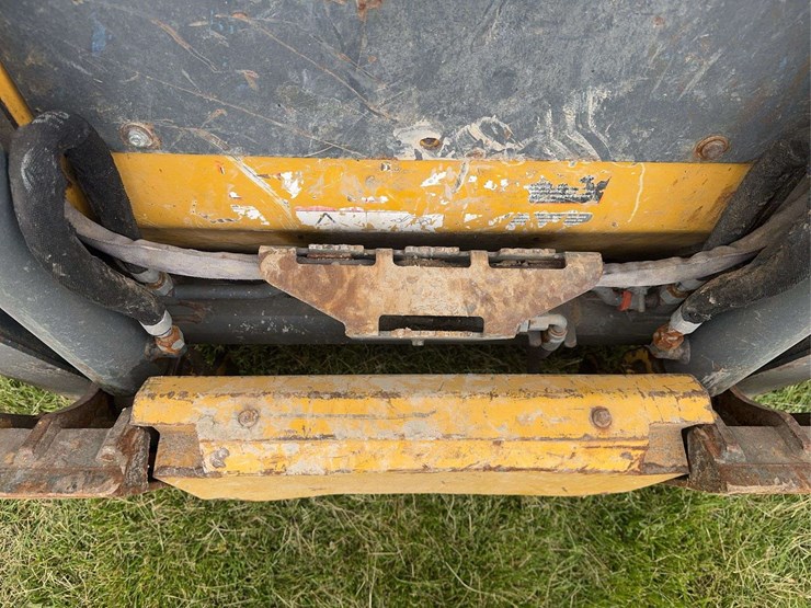 deere-318g-image-36