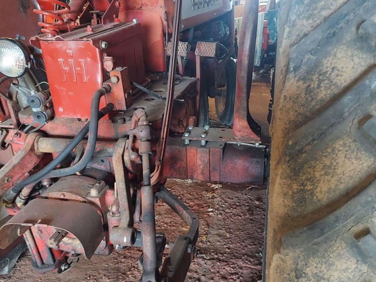 1958-farmall-350-row-crop-diesel-image-3