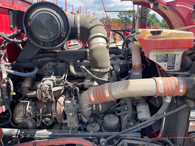 2016-peterbilt-365-image-21