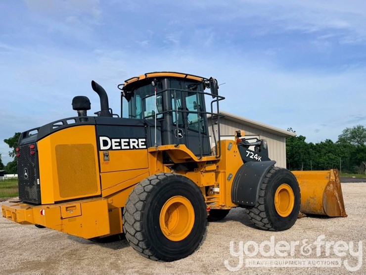 2019-deere-724k-image-3