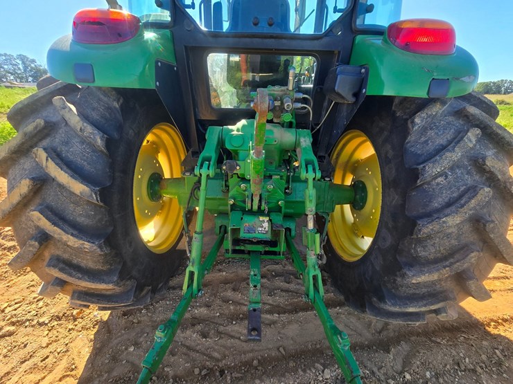 2010-john-deere-6115d-image-49