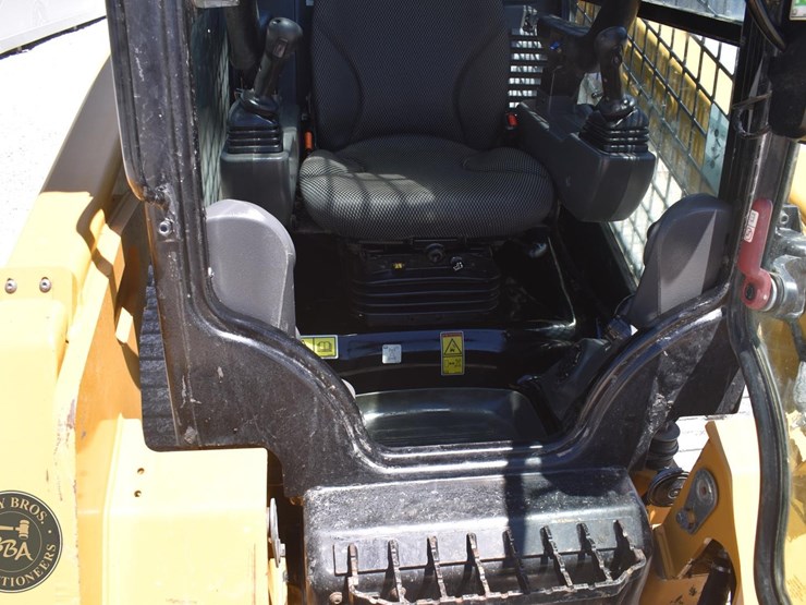 2023-caterpillar-259d3-image-36