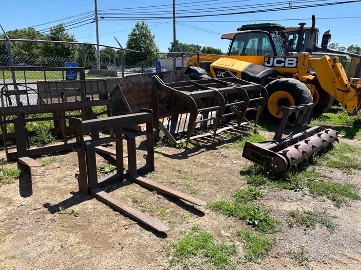 2013-jcb-541-70-image-28