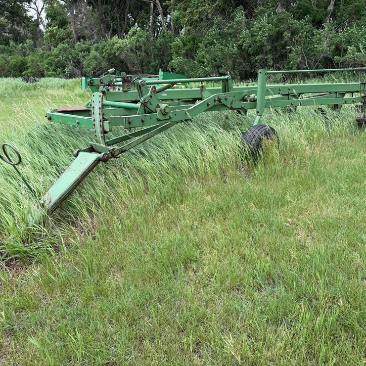 JOHN DEERE 3100