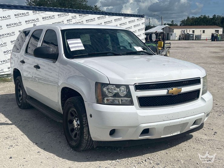 2013-chevrolet-tahoe-image-2