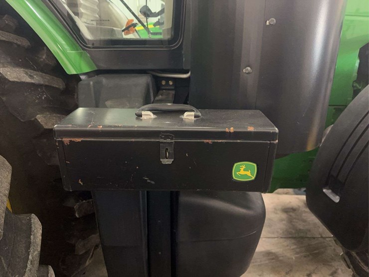 2013-john-deere-8285r-image-92