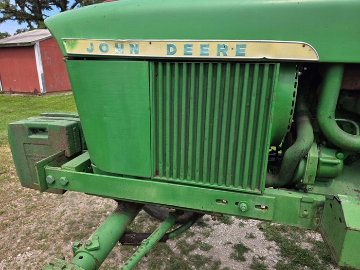 john-deere-3010-image-13