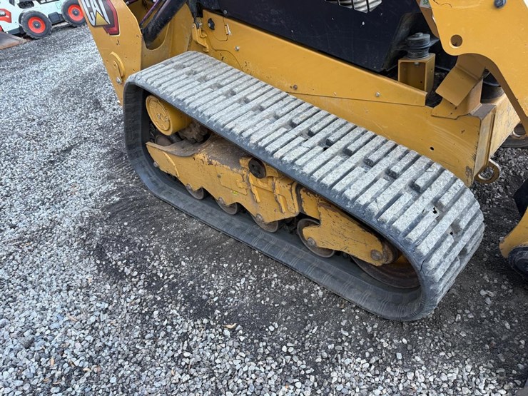 2021-caterpillar-259d3-image-13