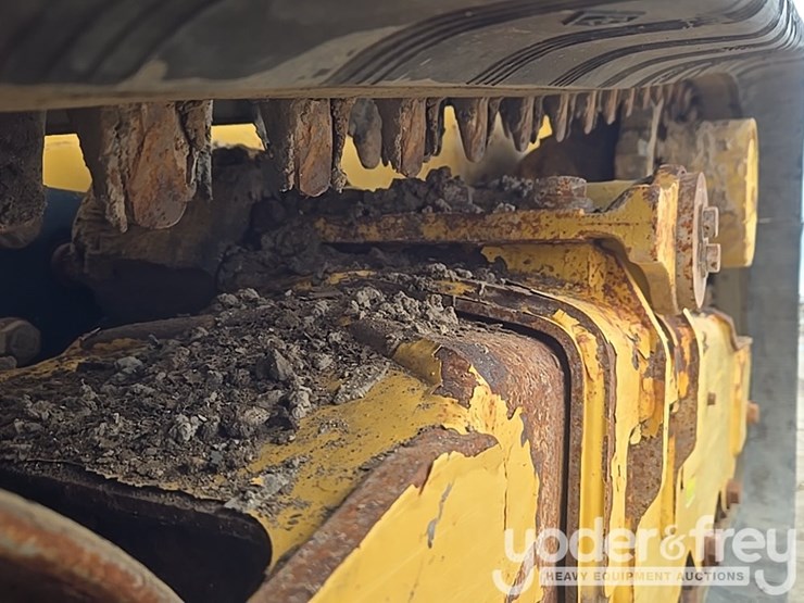 2023-caterpillar-259d3-image-11
