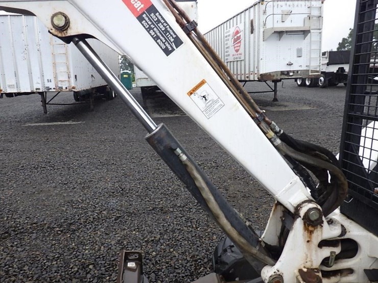 2008-bobcat-335g-image-16