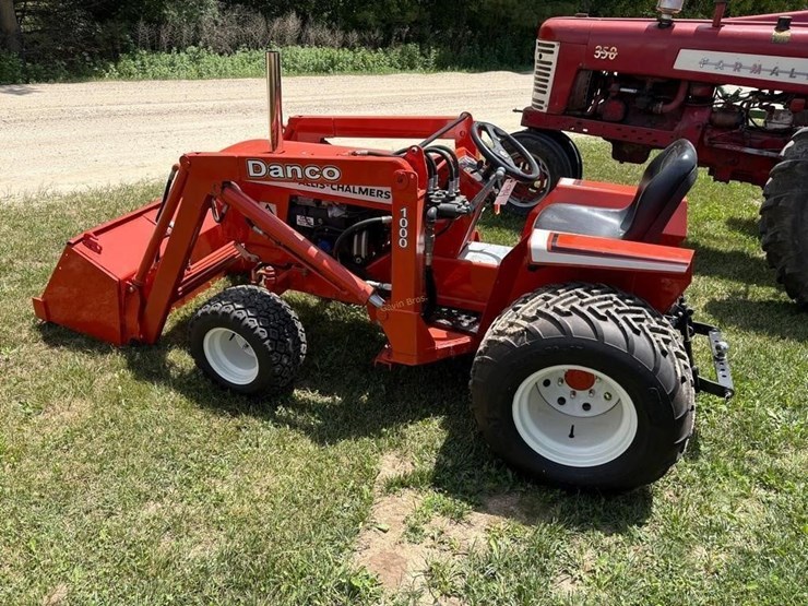 allis-chalmers-190-mini-replica-image-1