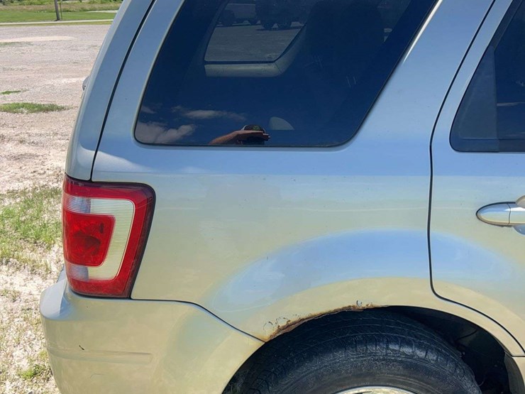 2012-ford-escape-image-27