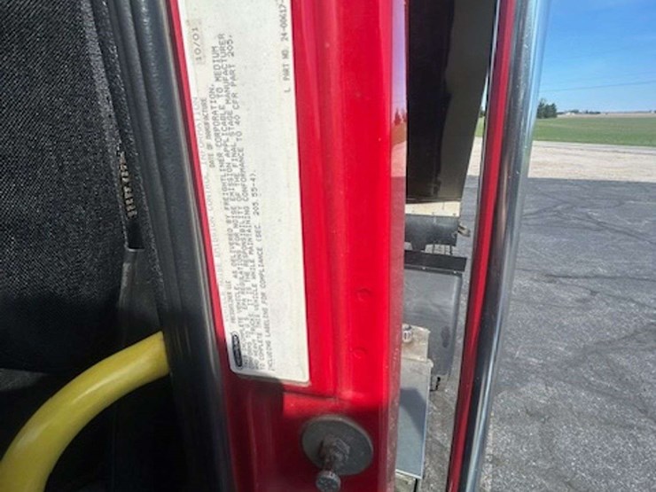 2002-freightliner-fl80-image-55