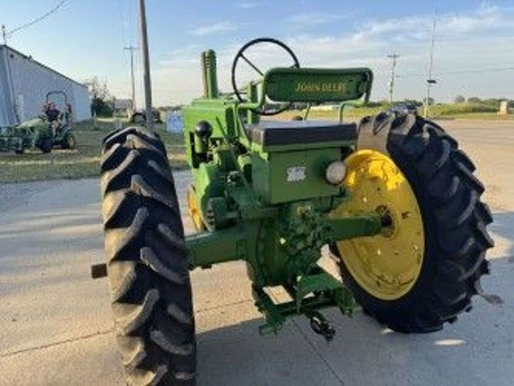 1951-john-deere-a-image-4