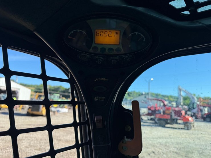 bobcat-t590-image-24