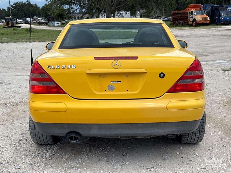 2000-mercedes-benz-slk230-coupe-image-23