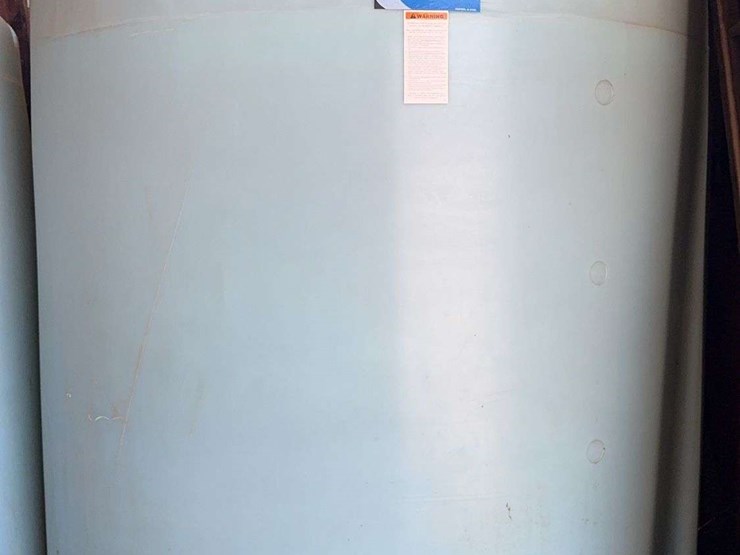 2500-gal-ace-roto-mold-tank-with-2”-bung-image-2