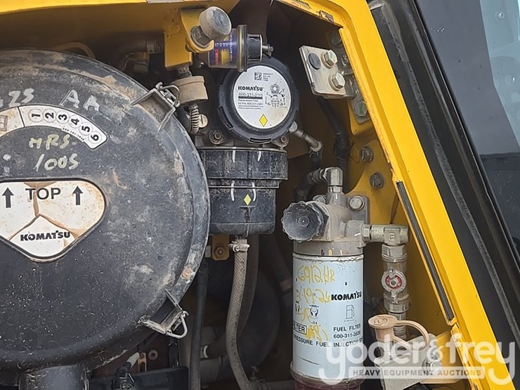 2022-komatsu-d61px-24-image-40